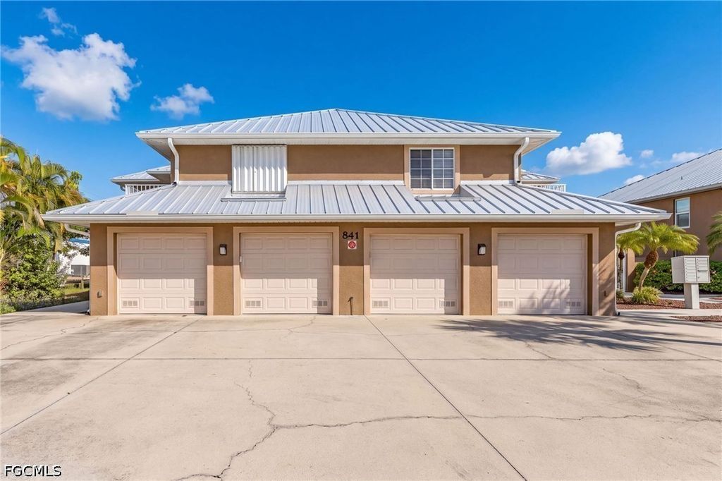 841 Sw 47th Ter 101, CAPE CORAL