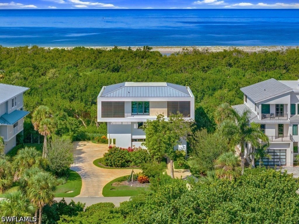 706 Waterside Dr, Marco Island