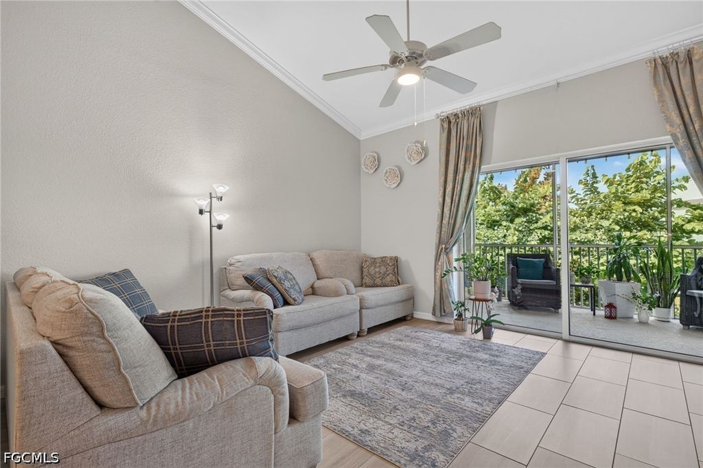 1149 Winding Pines Cir 206, Cape Coral