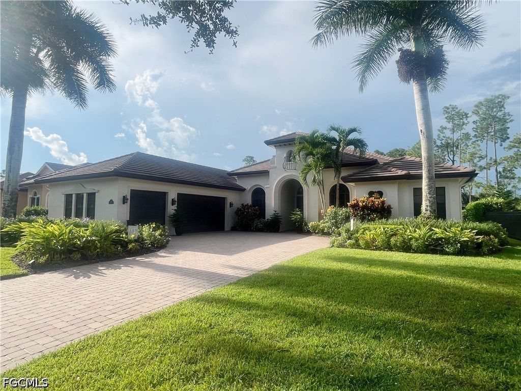14652 Beaufort Cir, Naples
