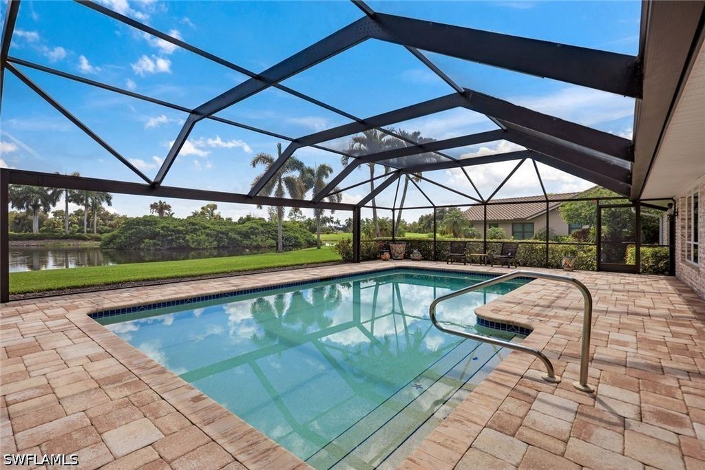 2264 Imperial Golf Co Blvd, Naples