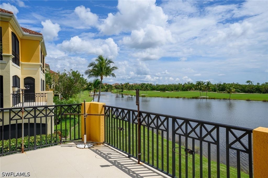 1418 Borghese Ln 201, Naples