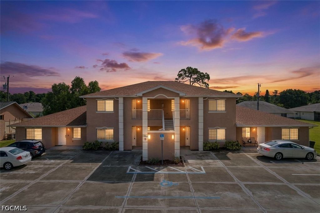 1227 Se 23rd Pl 2, Cape Coral