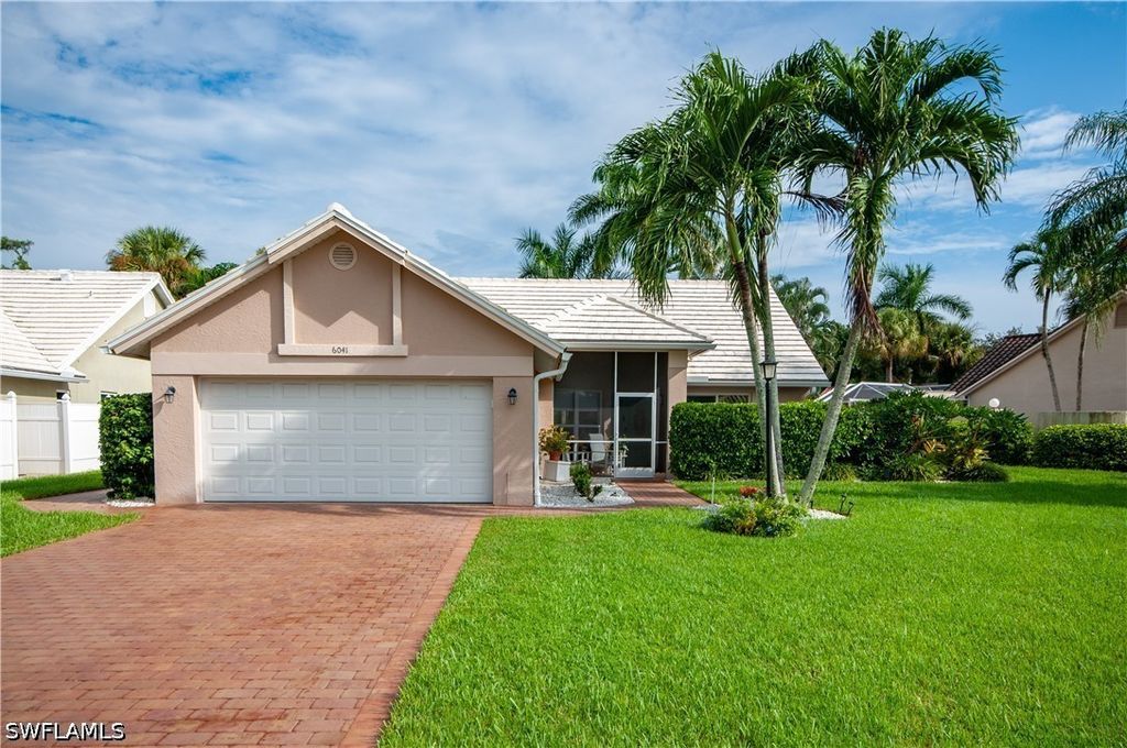 6041 Westbourgh Dr, Naples