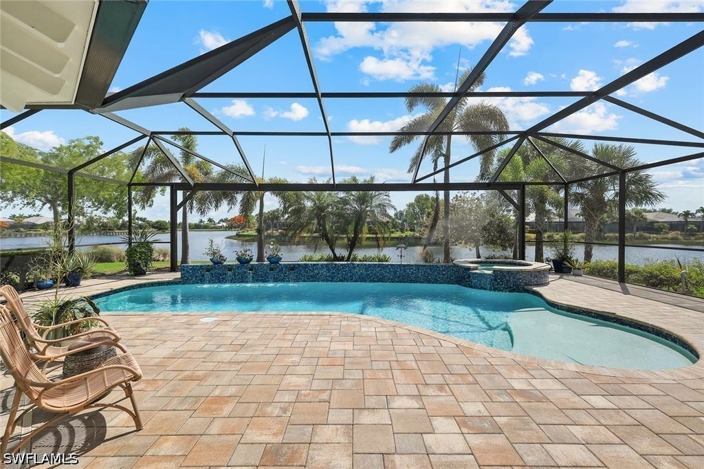 6460 Pembroke Way, Naples