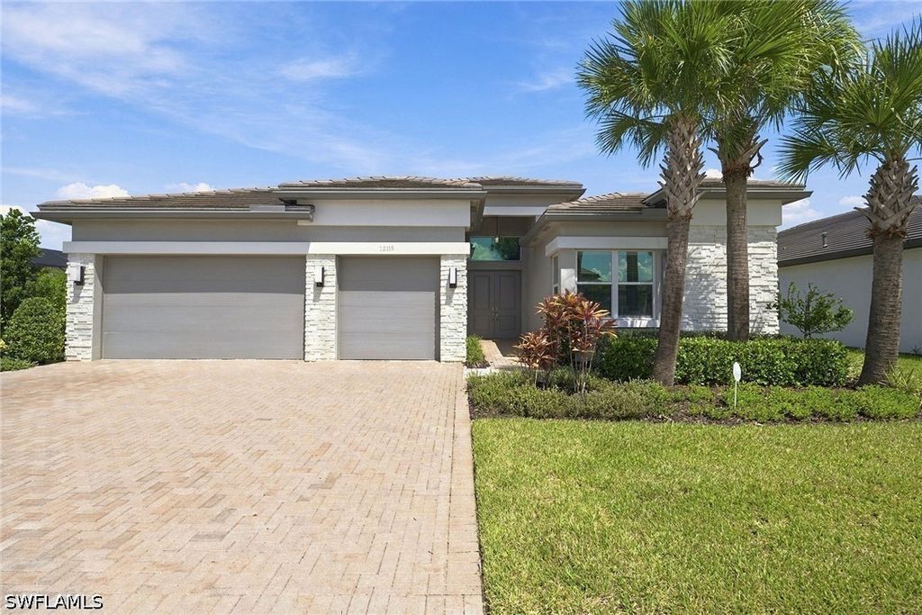 12115 Triton Way, Naples