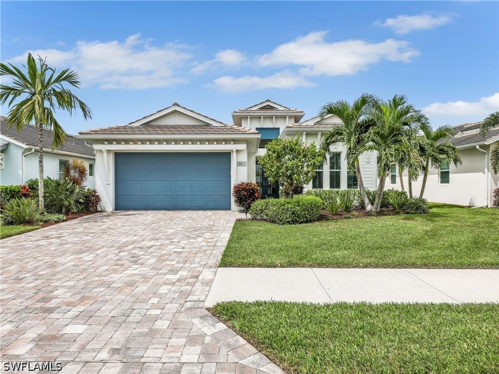 8893 Redonda Dr, Naples