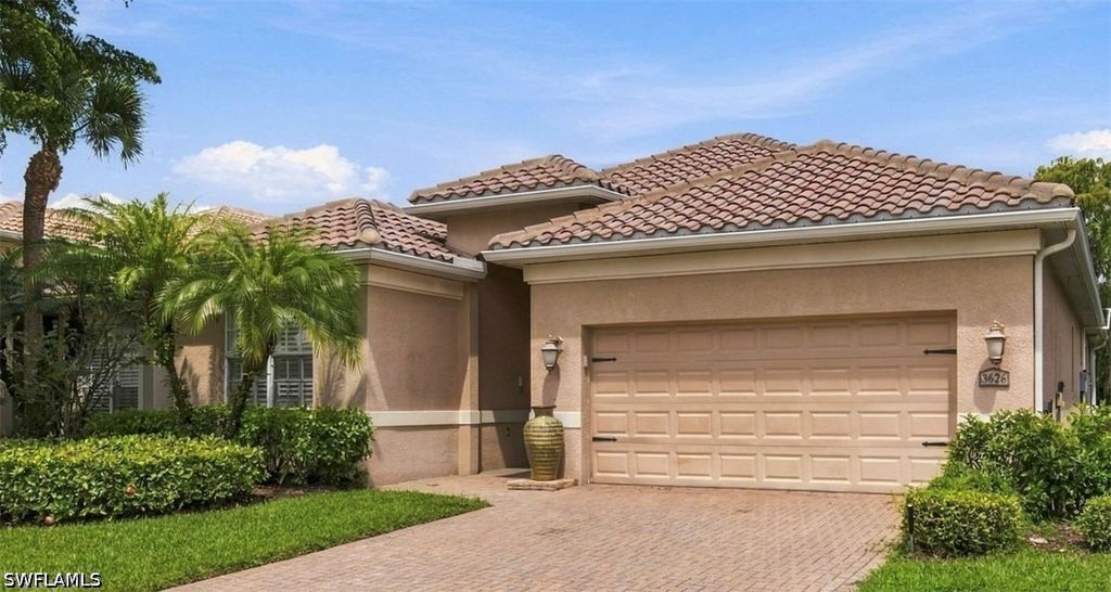 3626 Grand Cypress Dr, Naples