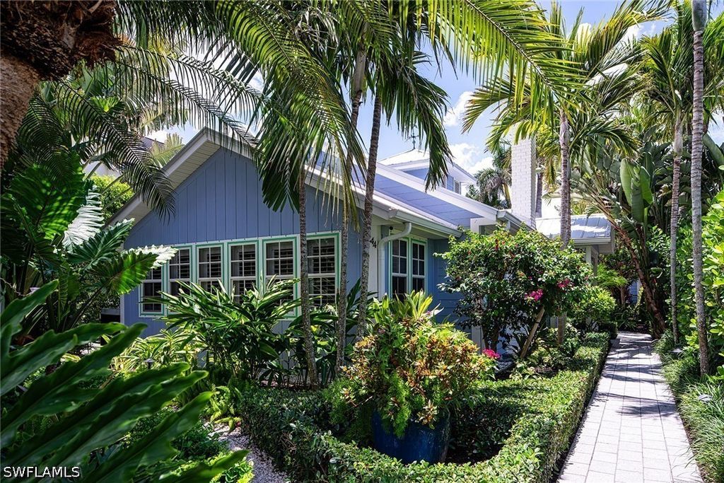 244 11th Ave S, Naples