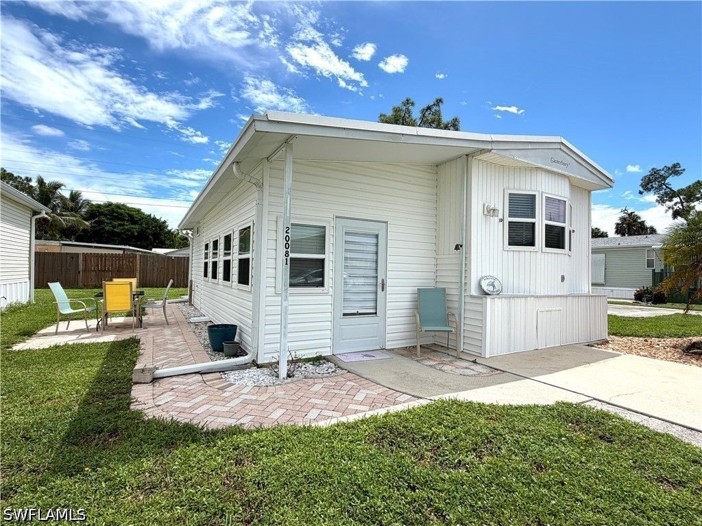 20081 Cumberland Ct, Estero
