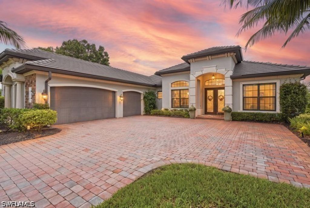9939 Corso Bello Dr, Naples