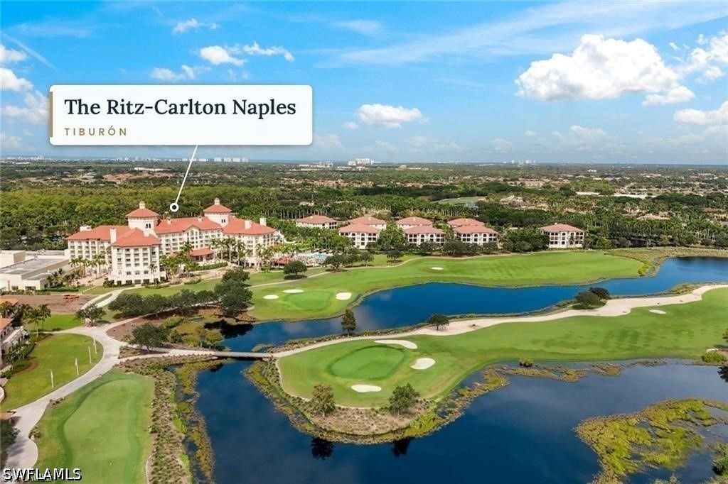 2748 Tiburon Blvd E 502, Naples
