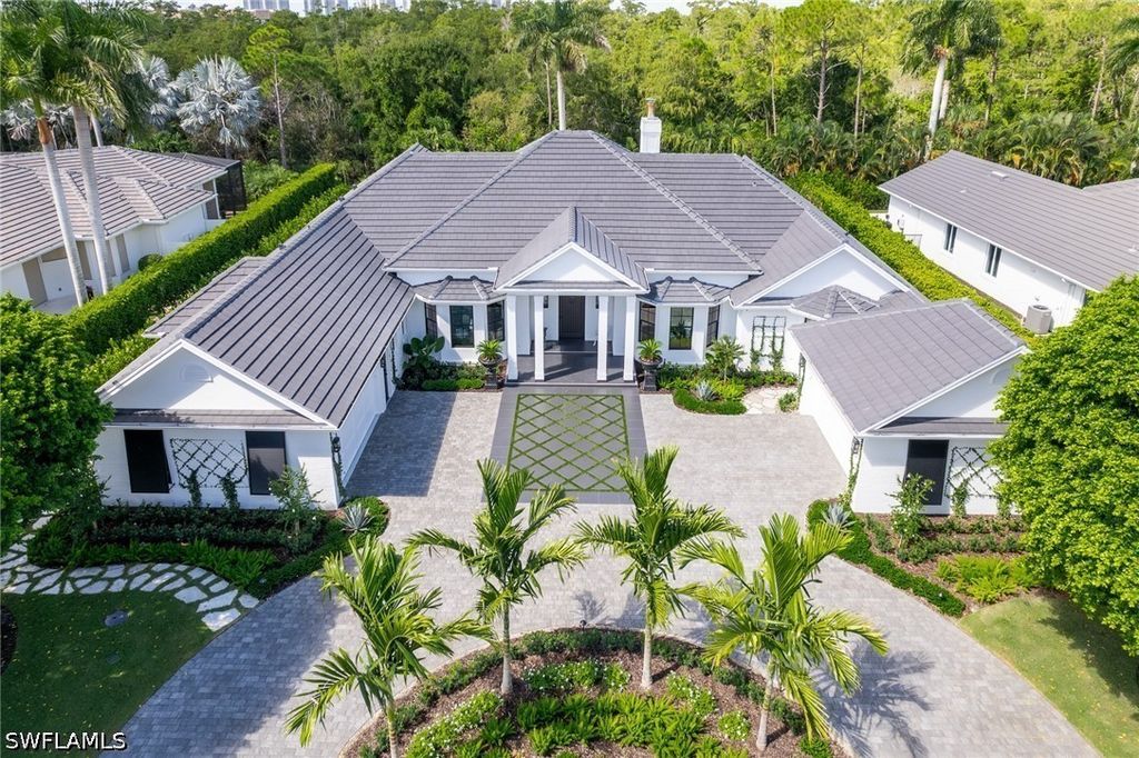743 Saint Georges Ct, Naples