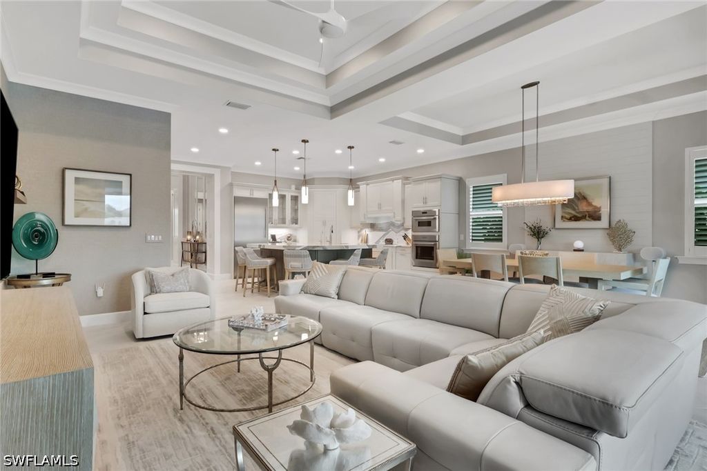 8790 Calypso Ct, Naples