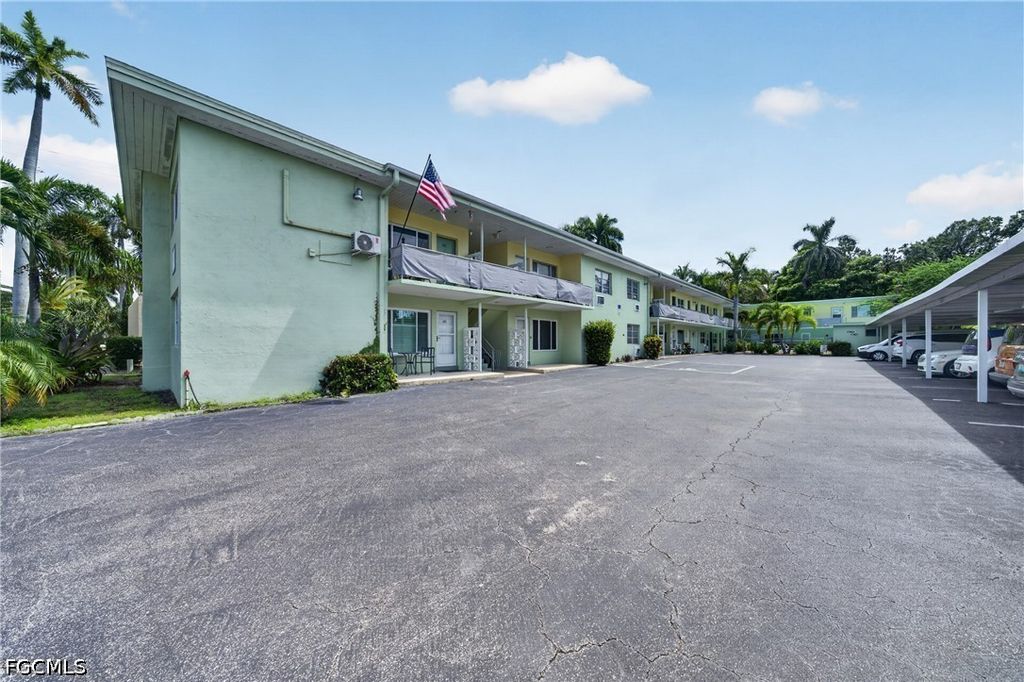 2544 1st St 108, FORT MYERS