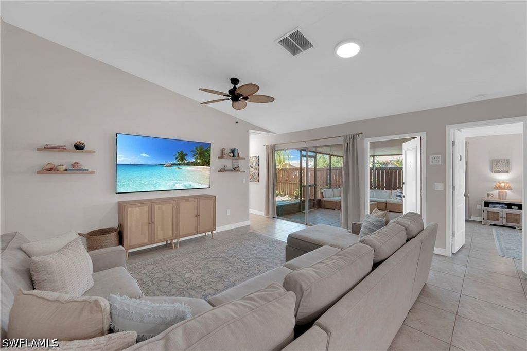 6353 Royal Woods Dr, Fort Myers