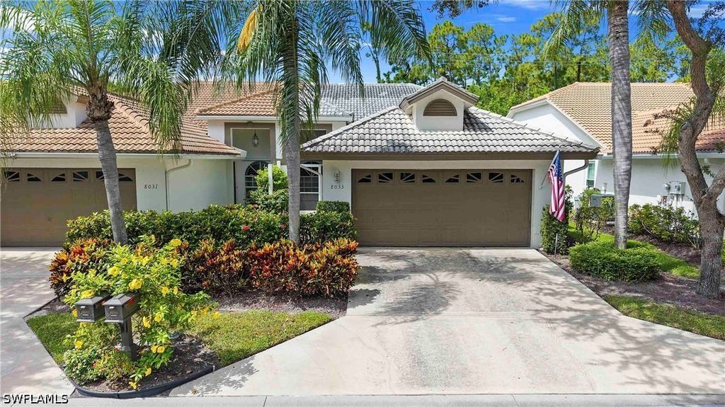 8033 San Vista Cir 12r, Naples