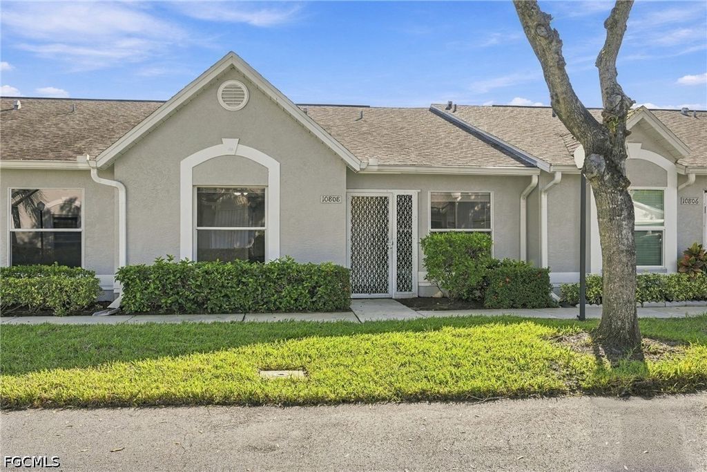 10808 King George Ln 2602, NAPLES