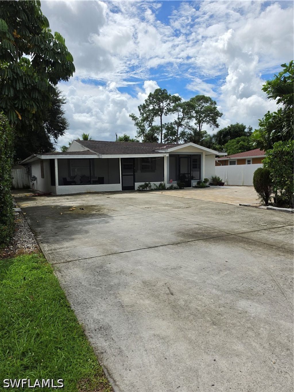 5230 Warren St, NAPLES