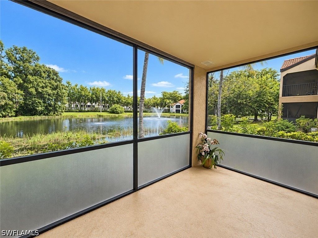 2070 Arbour Walk Cir 3214, NAPLES