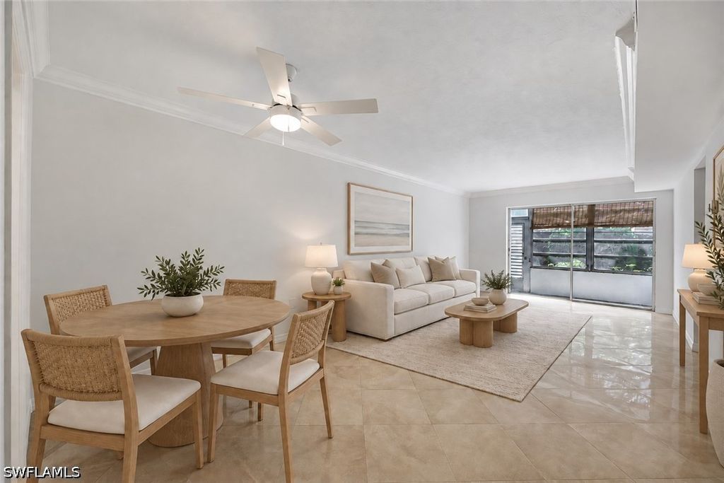 72 7th St S 106, Naples