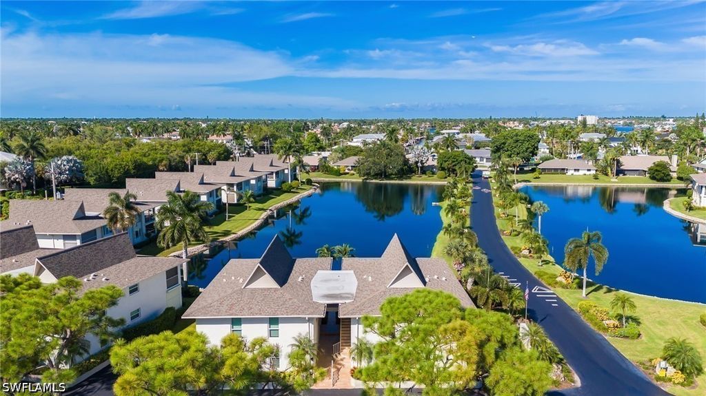 64 Georgetown Blvd 64, Naples