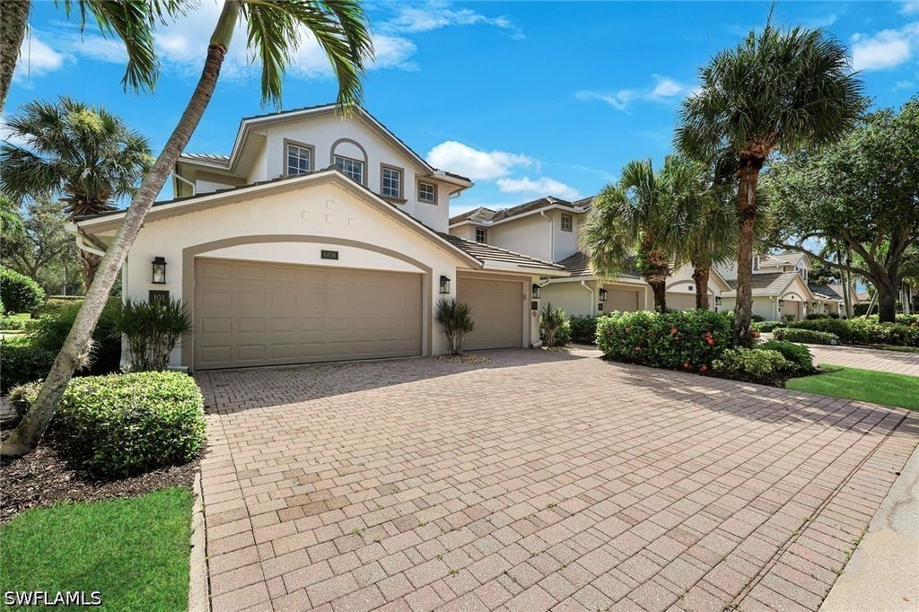 6858 Ascot Dr 201, Naples