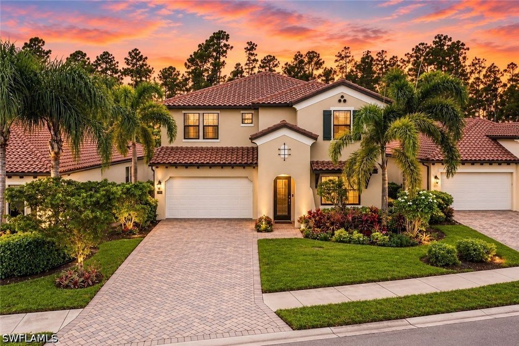 4391 Raffia Palm Cir, NAPLES