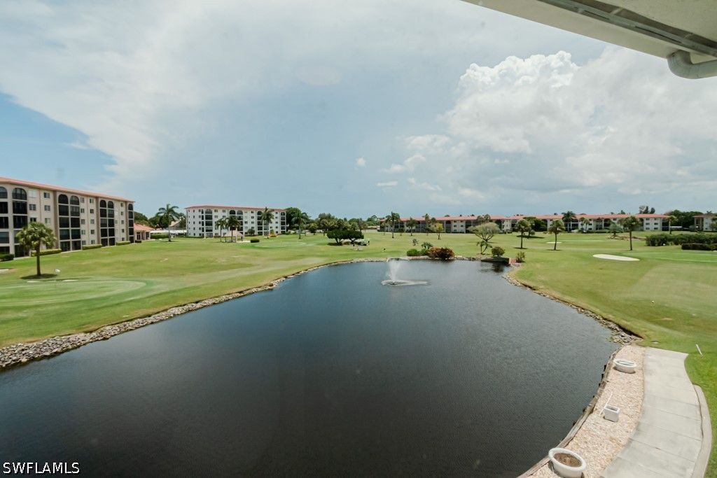 49 High Point Cir S 303, Naples