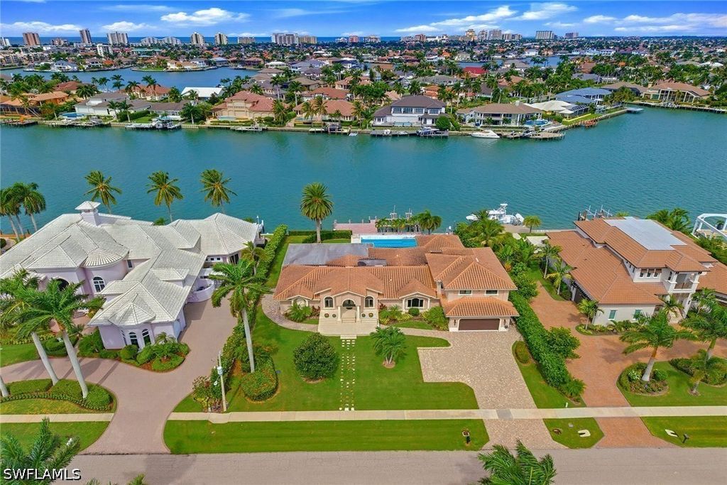 850 W Copeland Dr, Marco Island
