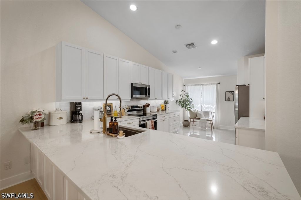 8163 Ibis Cove Cir, NAPLES