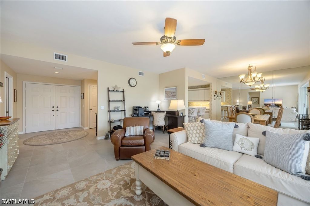 780 Waterford Dr 202, Naples