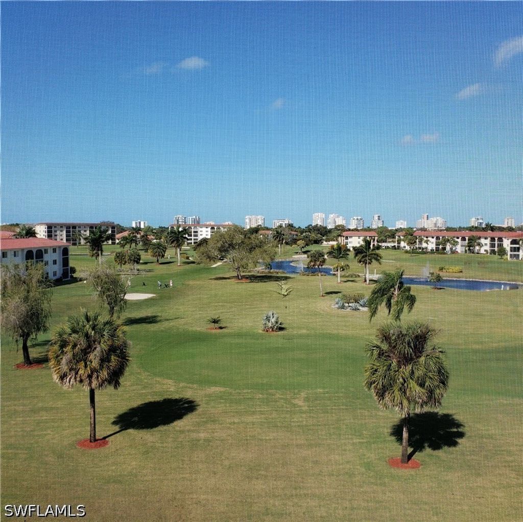 37 High Point Cir E 505, Naples
