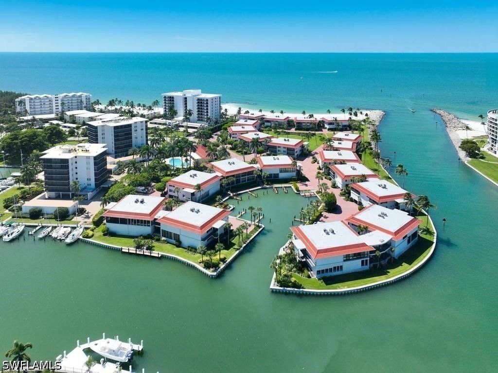 2230 Gulf Shore Blvd N T4, Naples