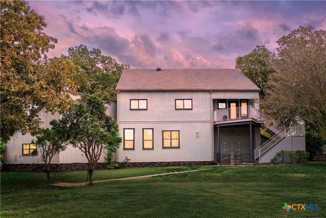 54 S Hampton Drive, in the city of Seguin Real Estate in Texas by Glen Cove,