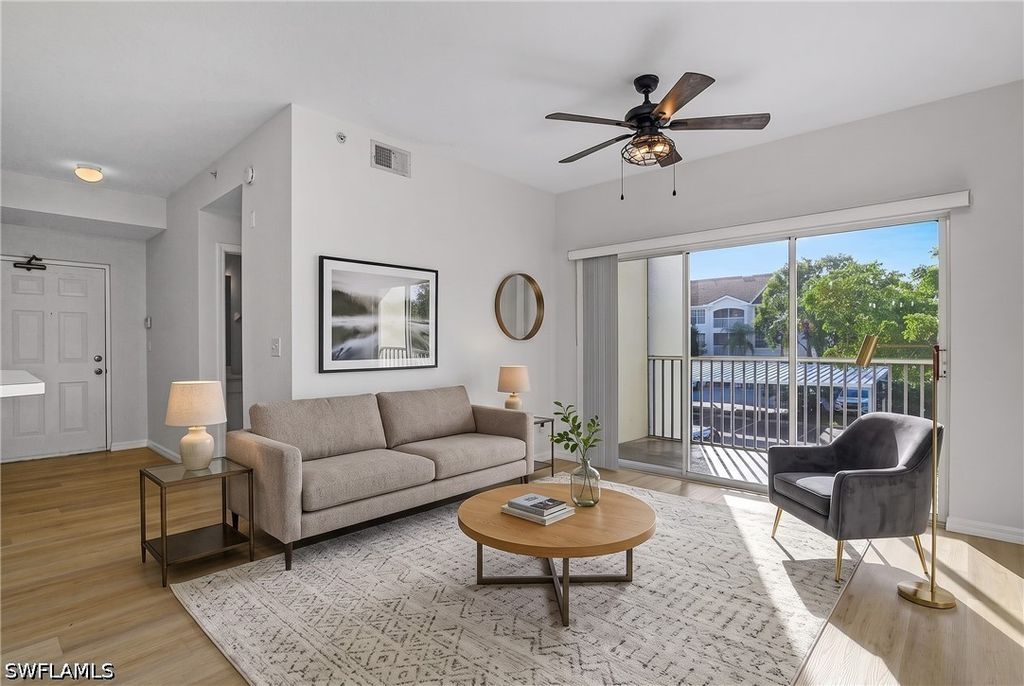4630 Saint Croix Ln 824, Naples