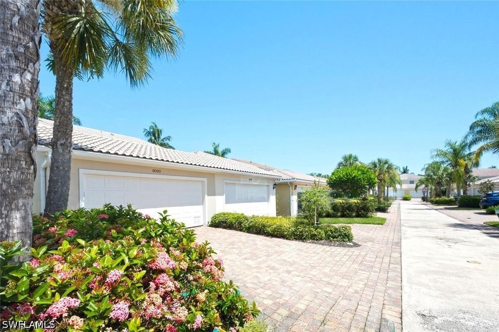 8090 Chianti Ln, NAPLES