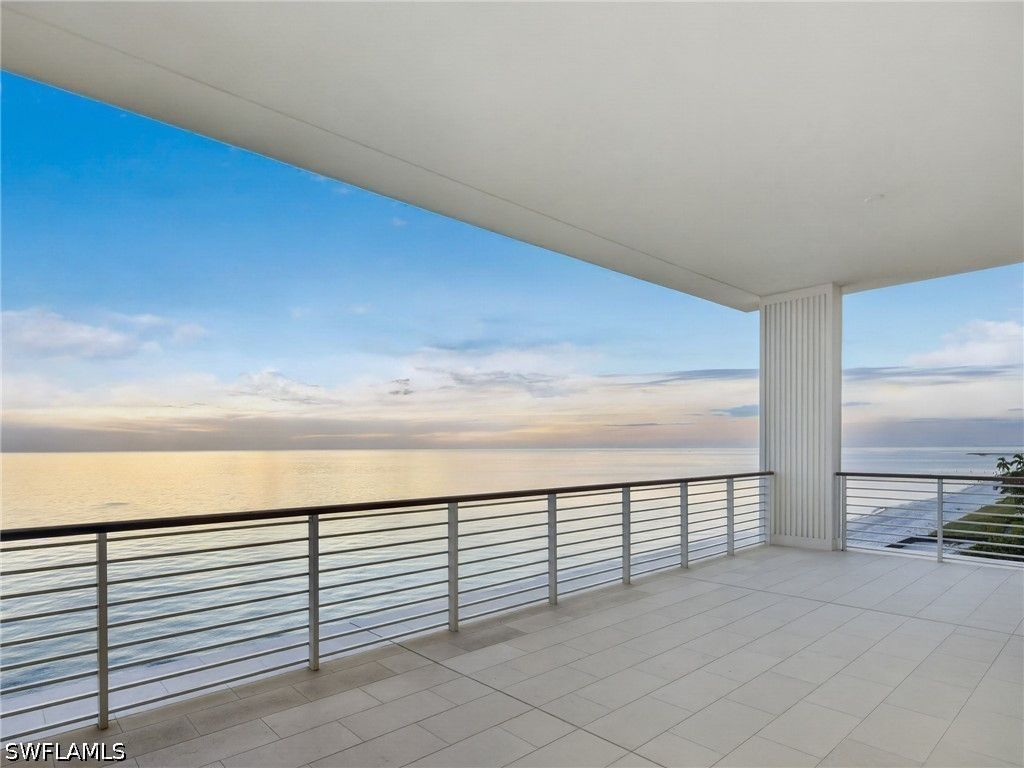 901 Gulf Shore Blvd N C-502, Naples