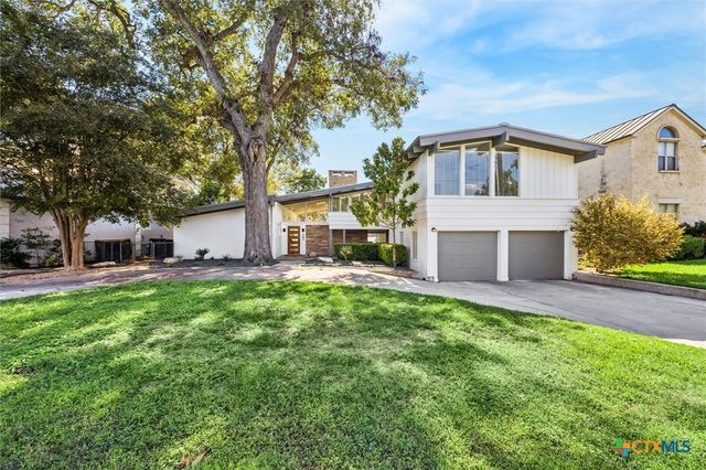 MLS Number 627202 on  in the city of McQueeney Homes for Sale by Treasure Island, the zipcode of 78123