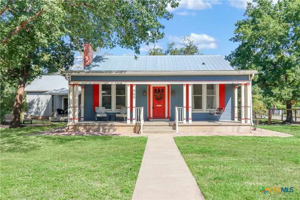 966 Bismark Street, Seguin Property Listing: MLS® #627065