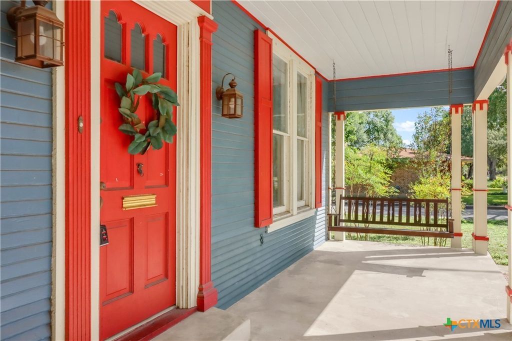 966 Bismark Street, Seguin Property Listing: MLS® #627065