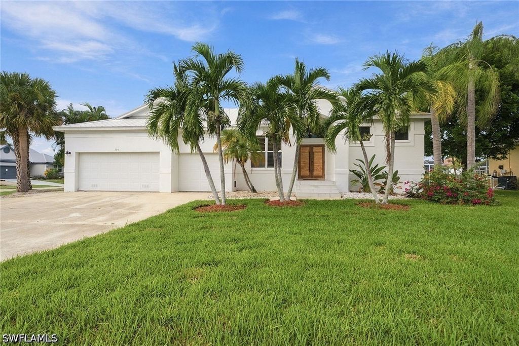 290 S Heathwood Dr, Marco Island