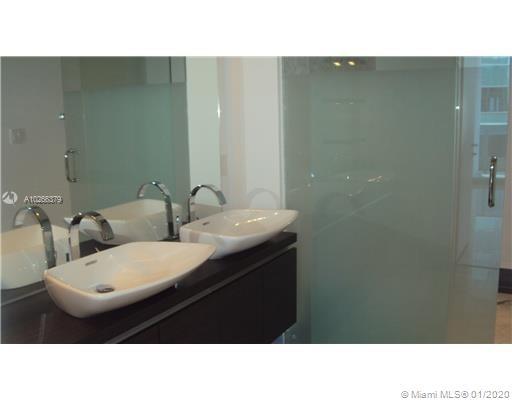 5 of 12 - 200 Biscayne Blvd 3311, Miami, FL