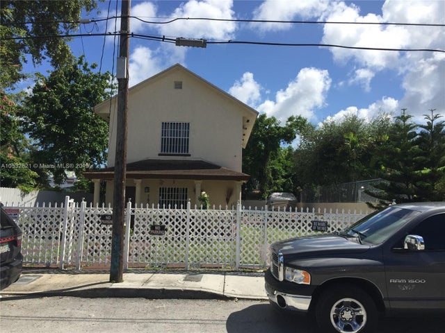 2 of 5 - 160 Nw 27th St, Miami, FL