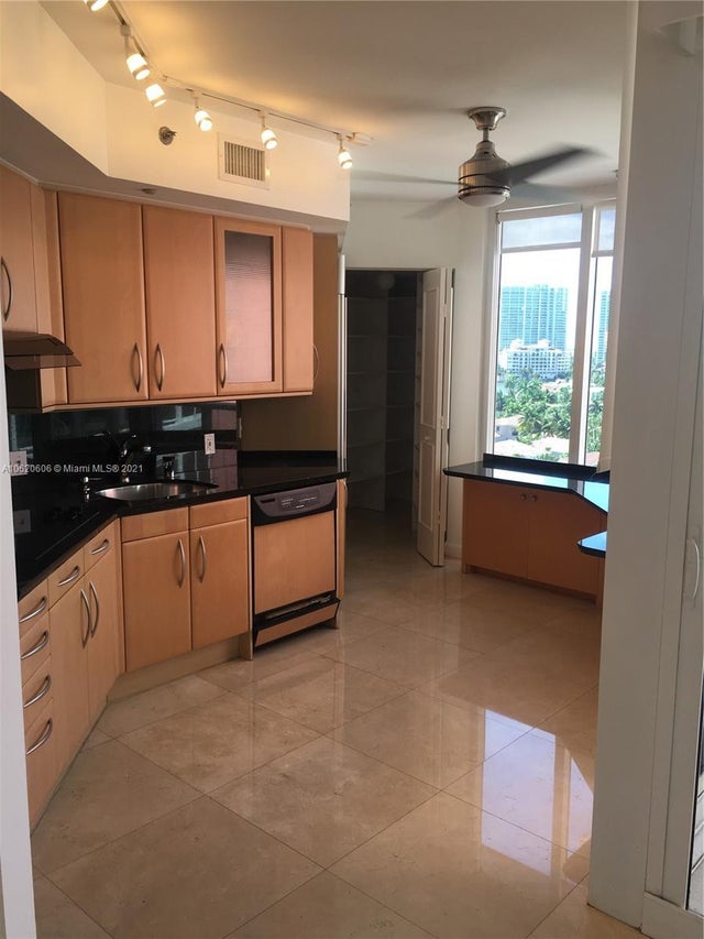 4 of 24 - 19333 Collins Ave 1109, Sunny Isles Beach, FL
