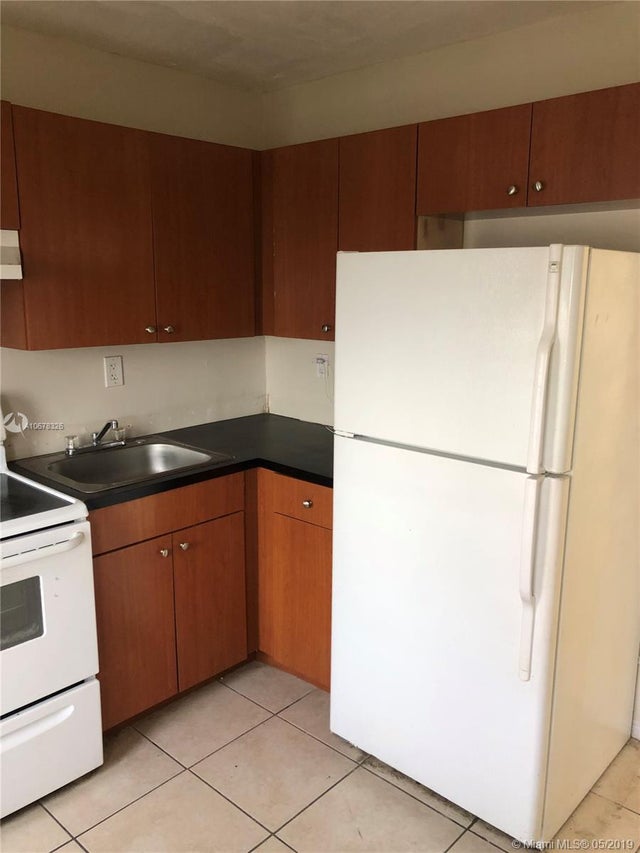 3 of 7 - 13215 Ne 6th Ave 103, North Miami, FL