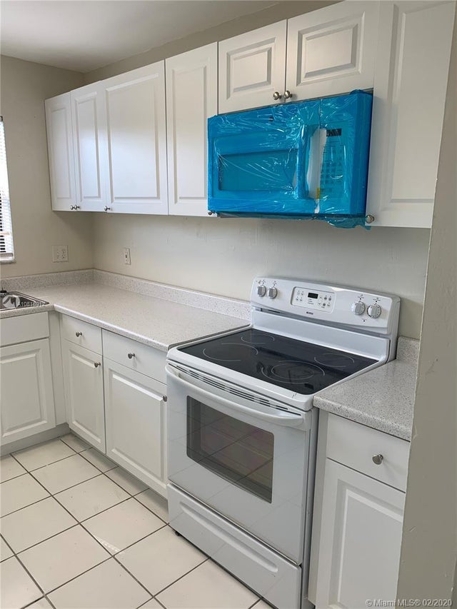 3 of 10 - 1316 White Pine Dr 8-c, Wellington, FL