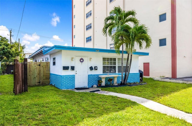 1 of 18 - 1711 Buchanan St, Hollywood, FL
