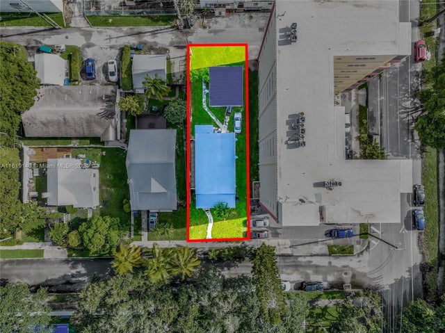 3 of 18 - 1711 Buchanan St, Hollywood, FL