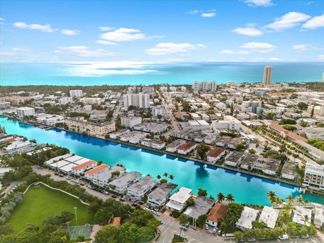 3 of 12 - 7805 & 7815 Crespi Blvd, Miami Beach, FL